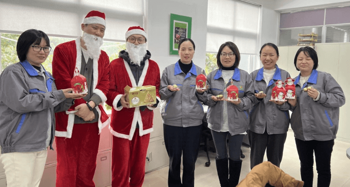 Zhejiang Anshun Pettechs Fiber 2024: Christmas Eve Santa Claus sends peace